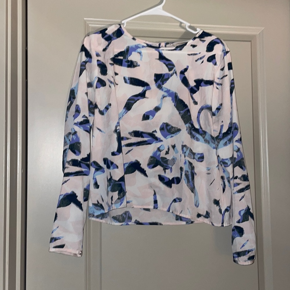 Banana Republic, slightly cropped dress shirt, abstract pattern, size medium